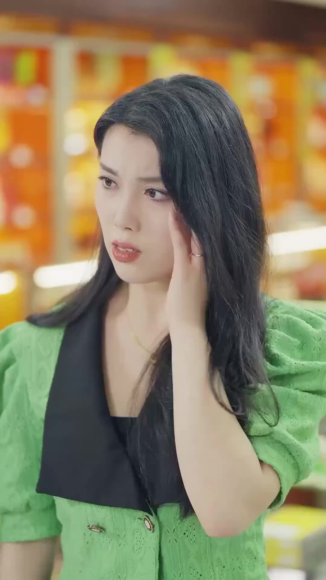 Pesona Rahasia Mantan Istriku Episode 10