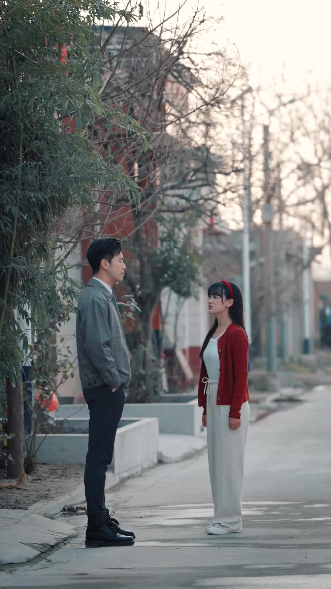 朦胧见,灯一现 第6集