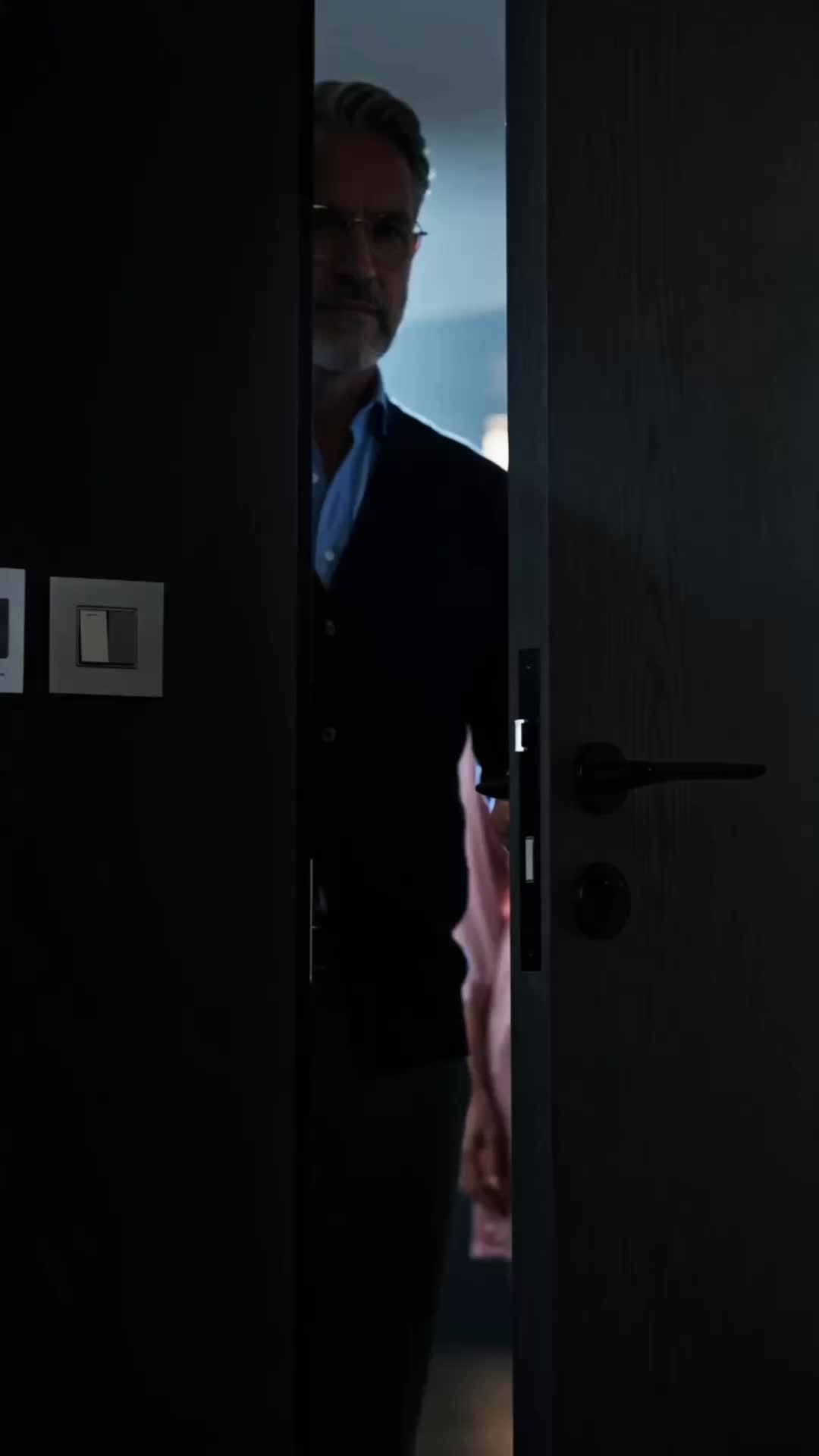Forbidden Love ：Brother‘s Cage Episode 11