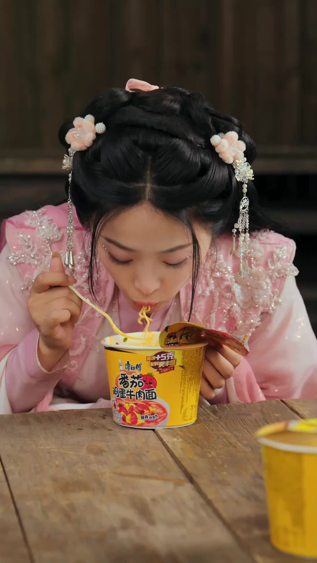 Istriku Tiga, Takdirku Gila (Sulih Suara)  - Episode 7 - Episode 7