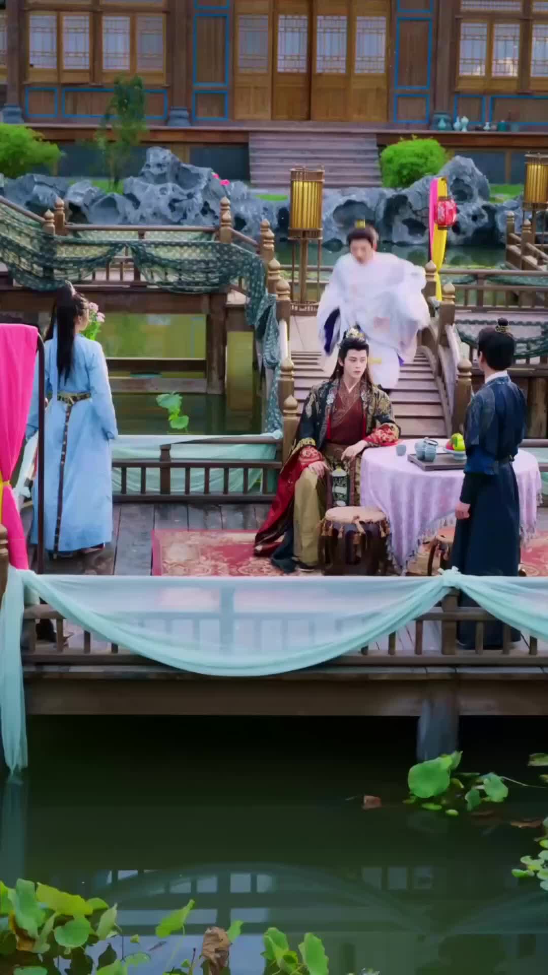 She Played Her Cards, He Lost His Heart Episode 10