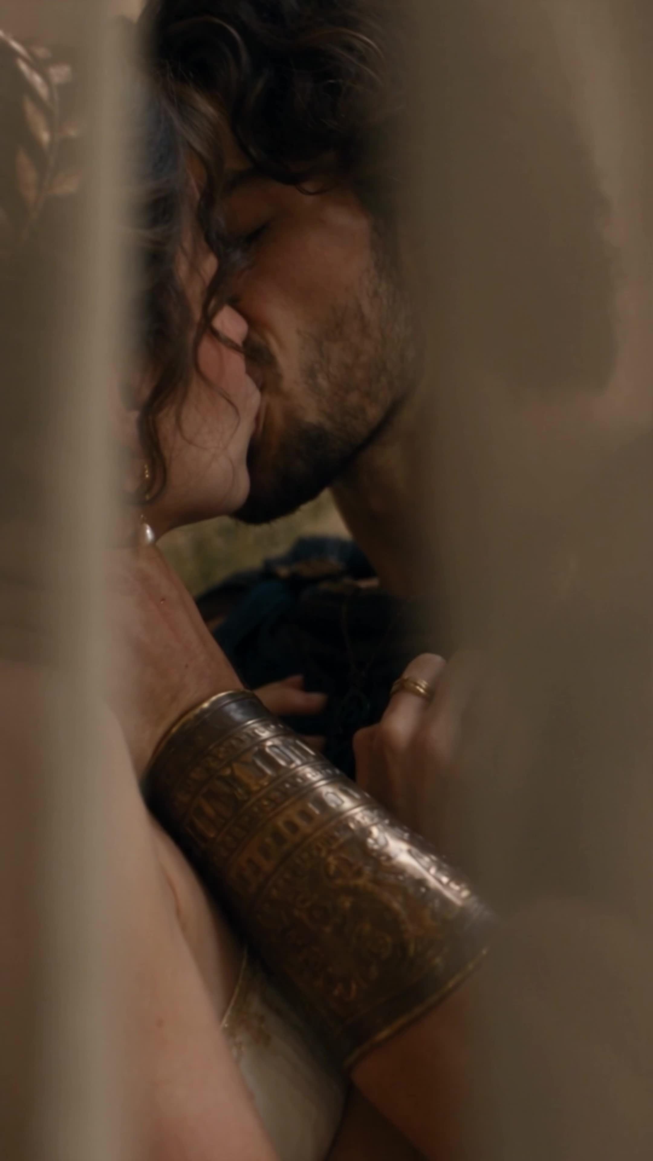 Kiss of Revenge Episode 10