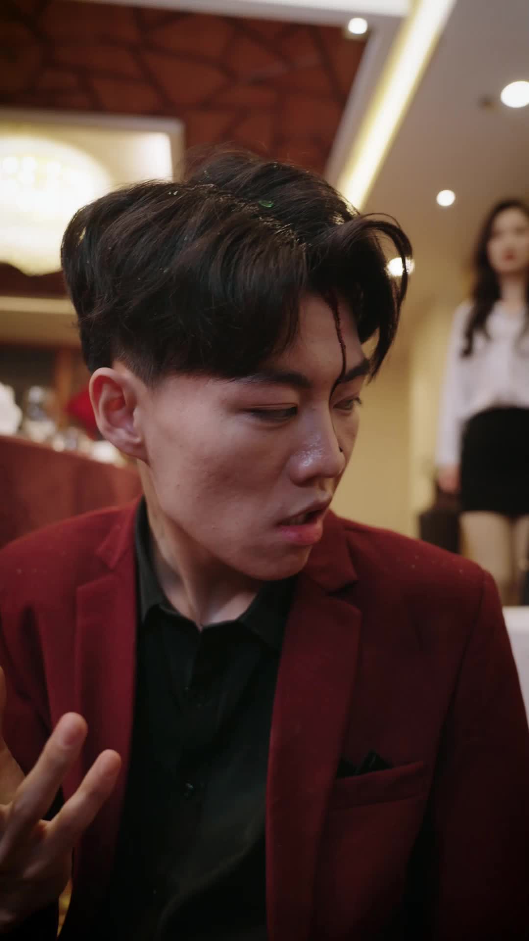 Falling for Her Scoundrel Bodyguard Episode 8