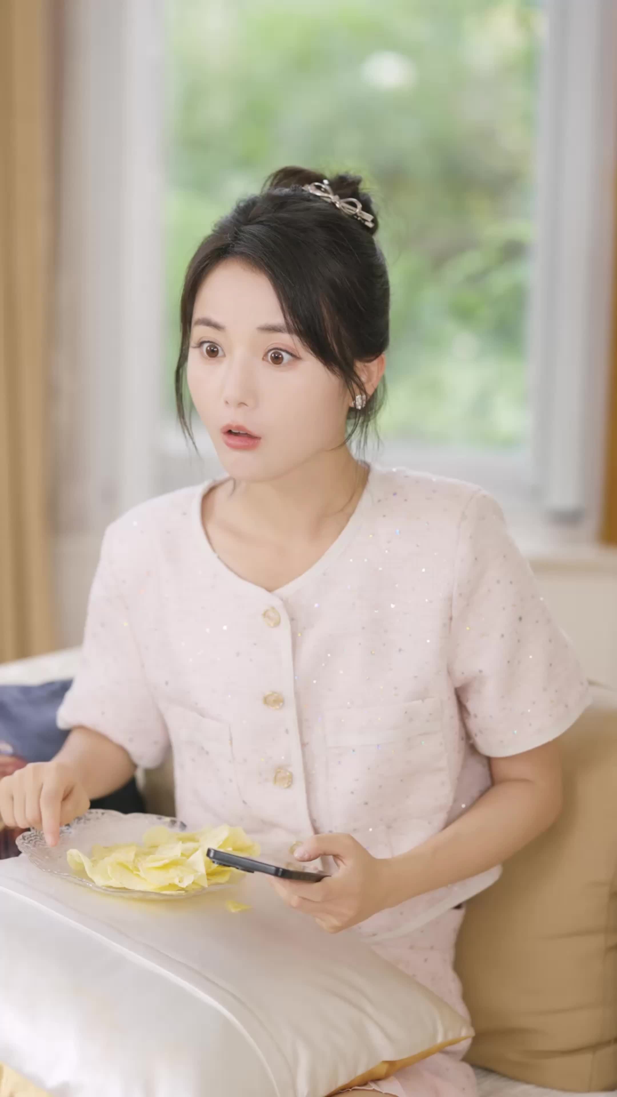 她靠弹幕翻身 第9集