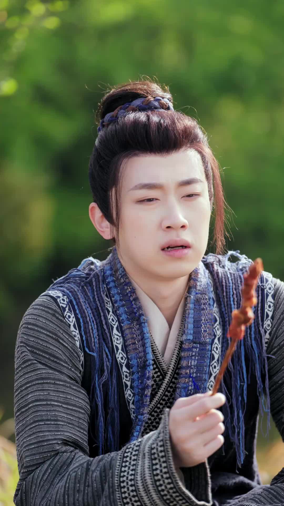 Istriku Tiga, Takdirku Gila (Sulih Suara)  - Episode 17 - Episode 17