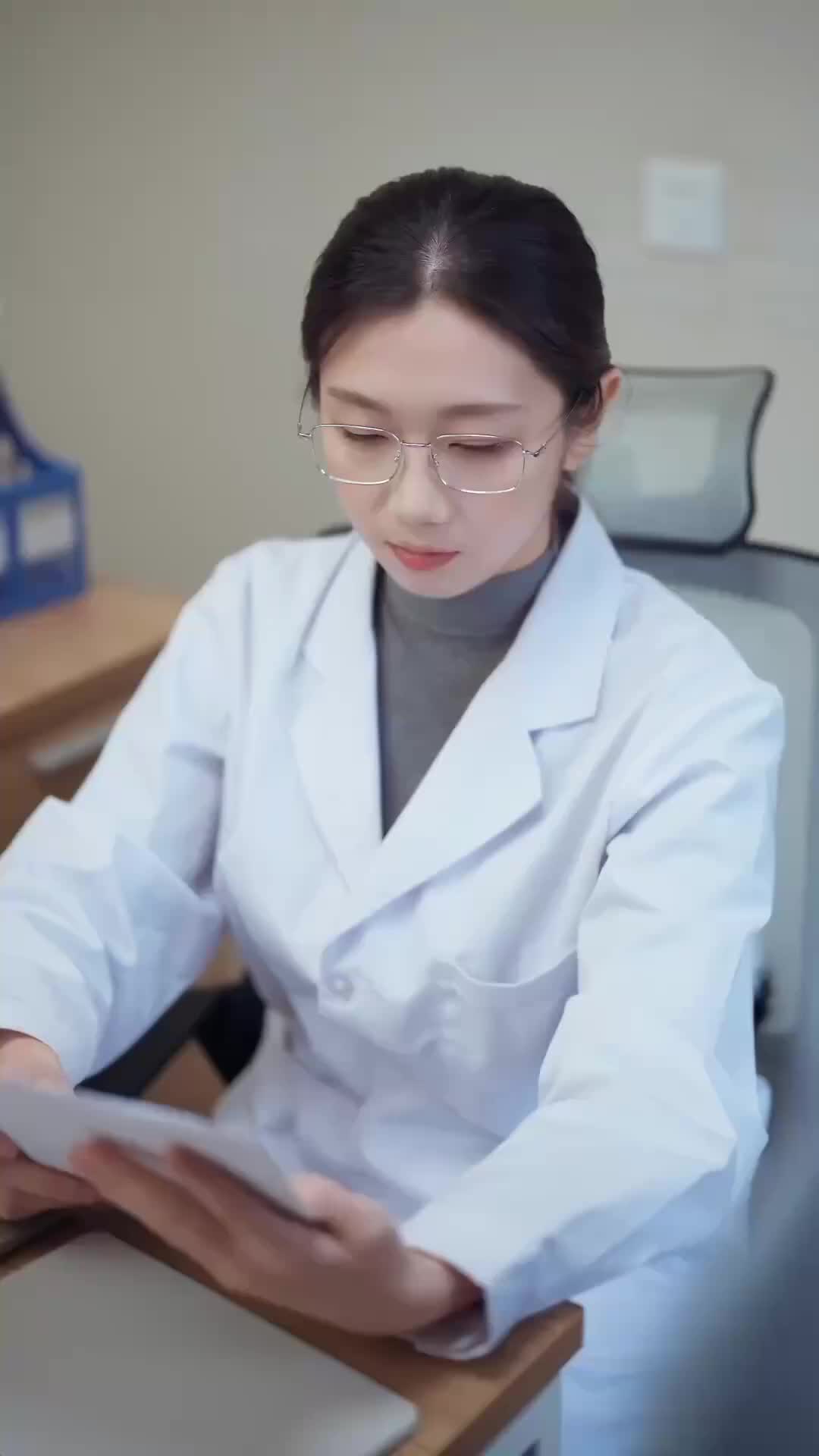 The Heart He Gave, The Love She Broke Episode 2