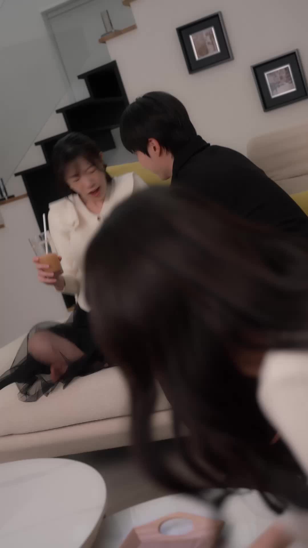 Hatinya Tak Tersentuh Episode 10