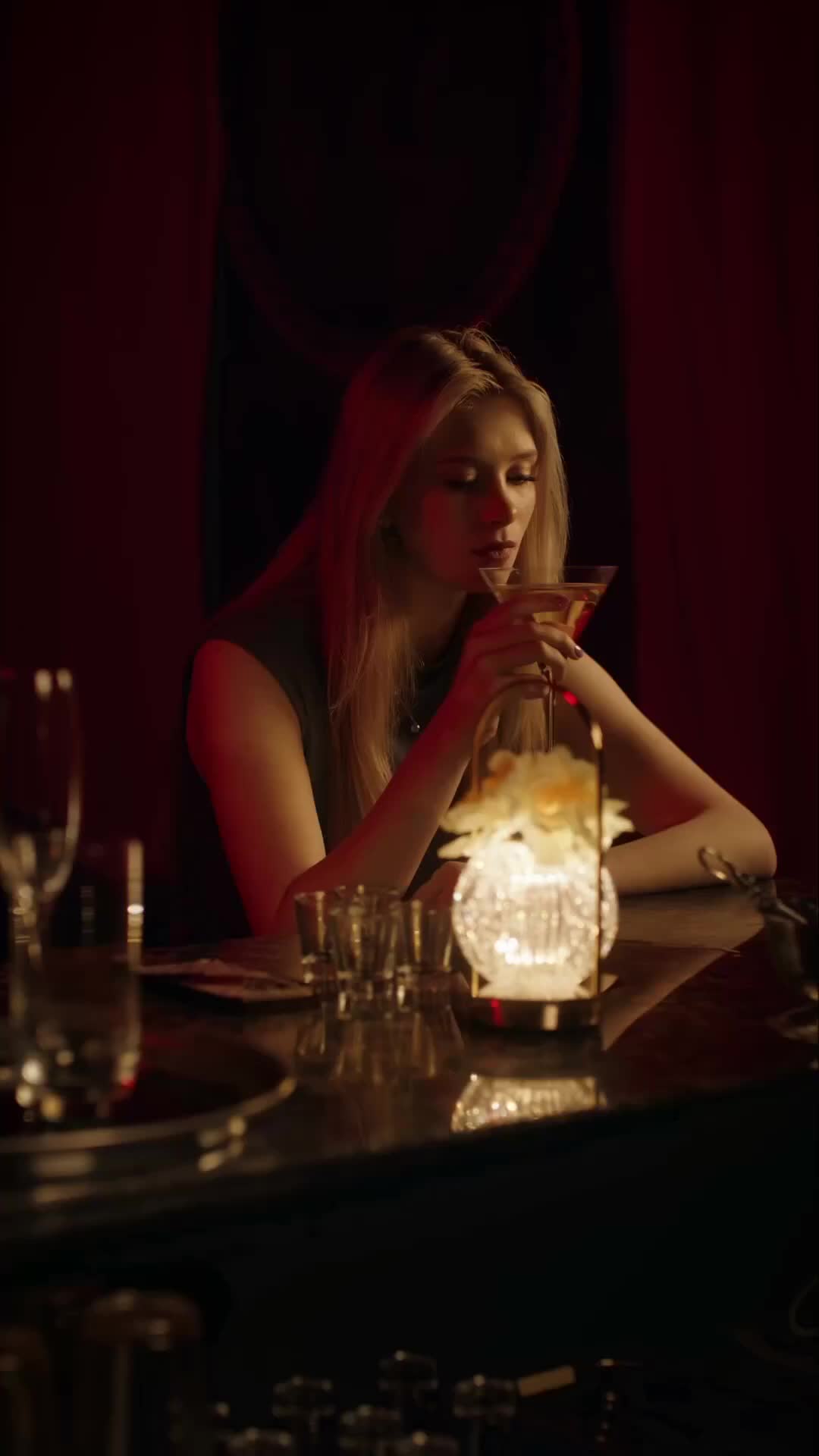 Dari Nikah Kontrak Jadi Istri Miliarder - Episode 1 - Episode 1