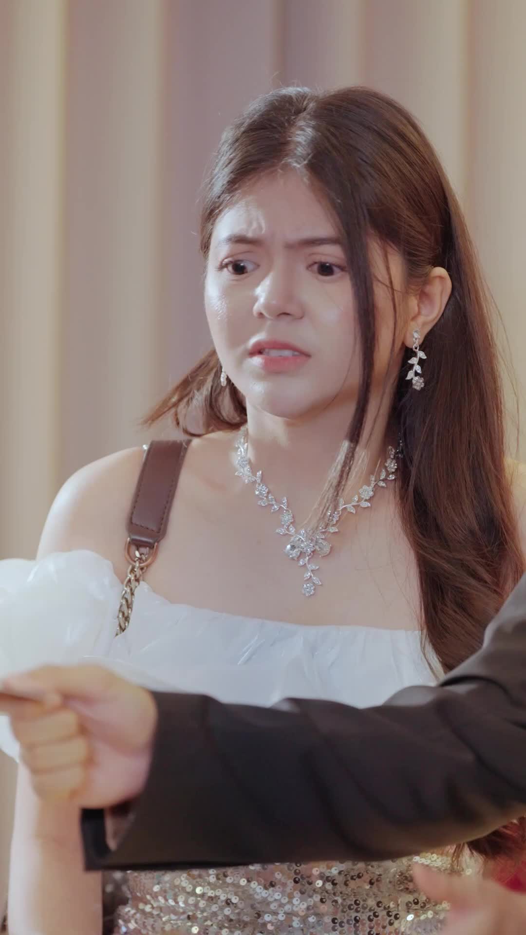 Cinta Dibalik Dusta Episode 8