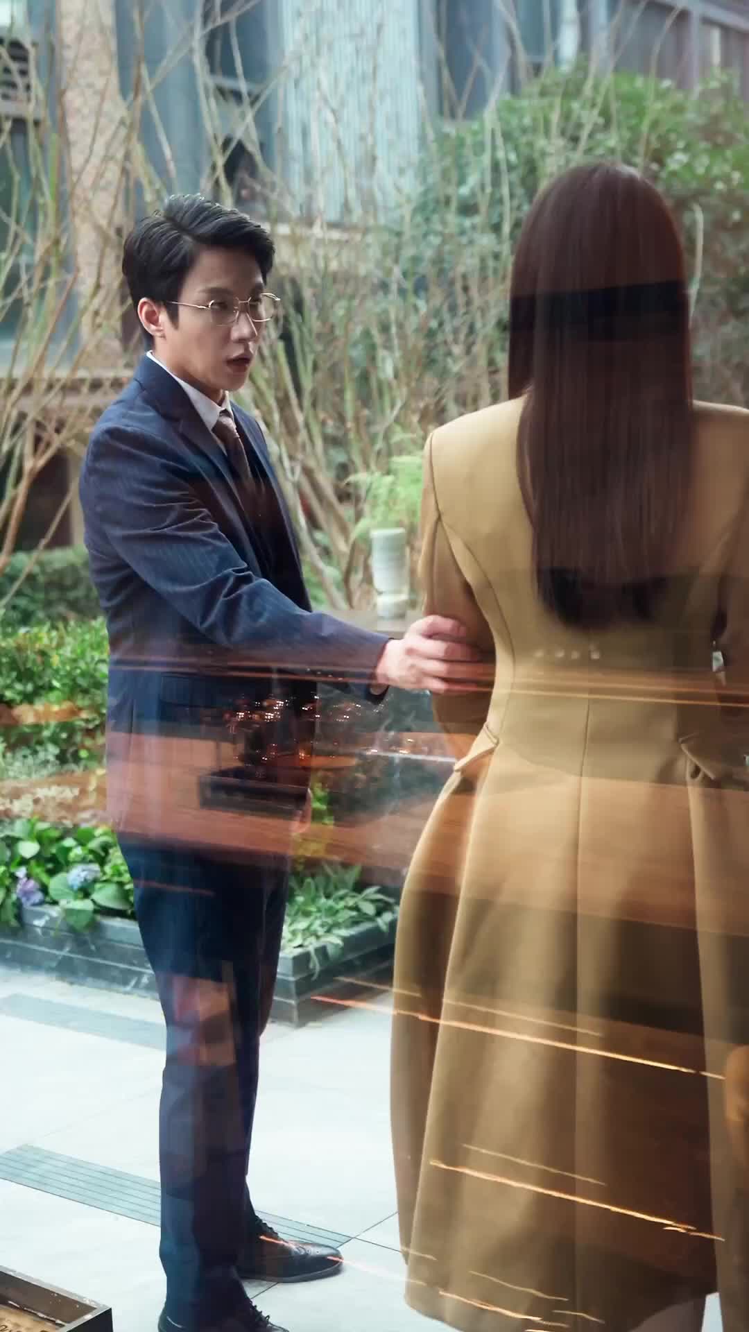 Love Fades, I Rise Episode 9