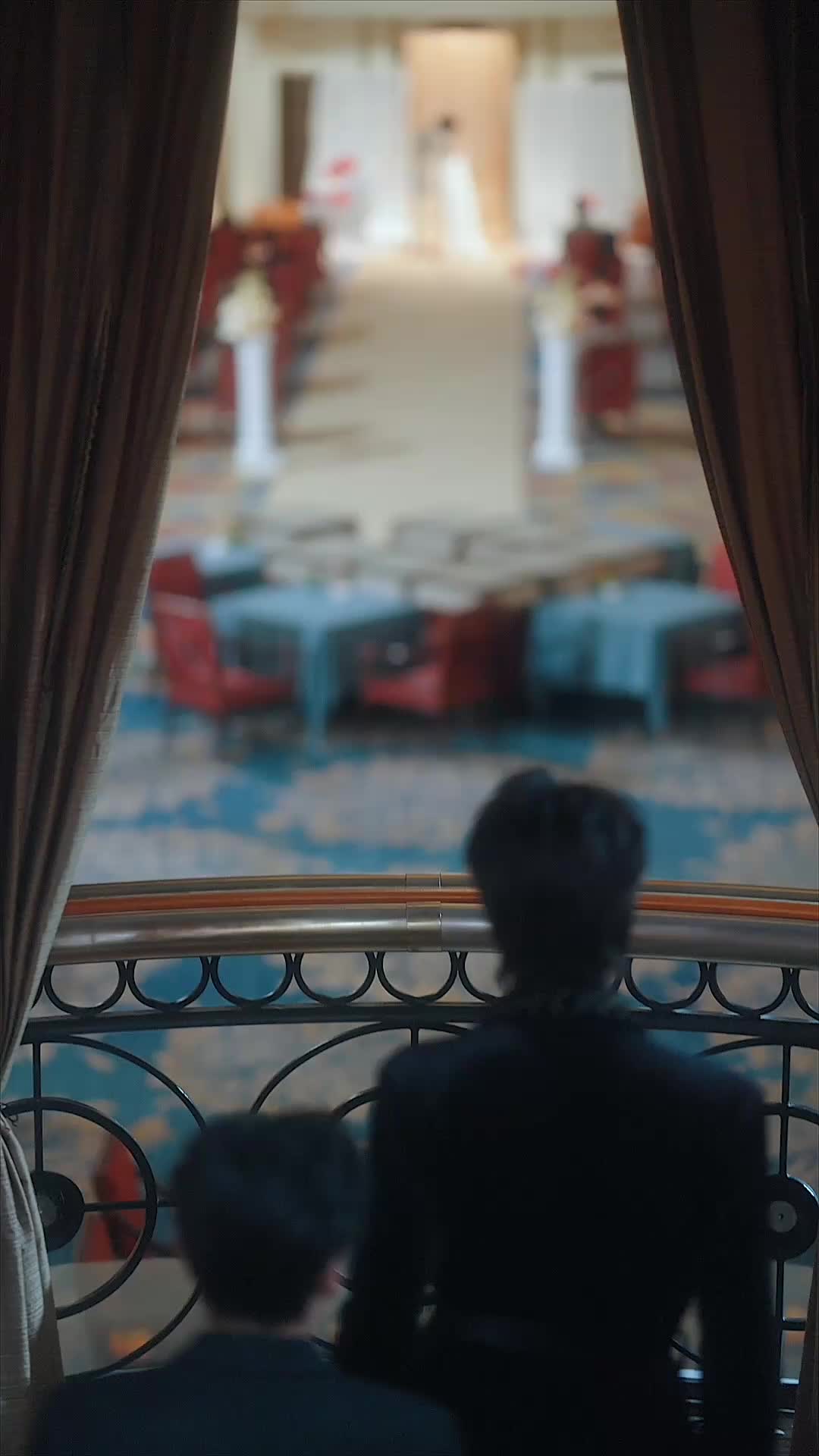 Antara Patuh dan Memberontak (Sulih Suara) - Episode 1 - Episode 1