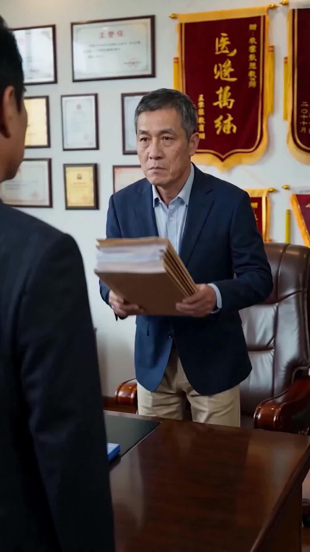 The Teacher Behind the Legends Episode 8