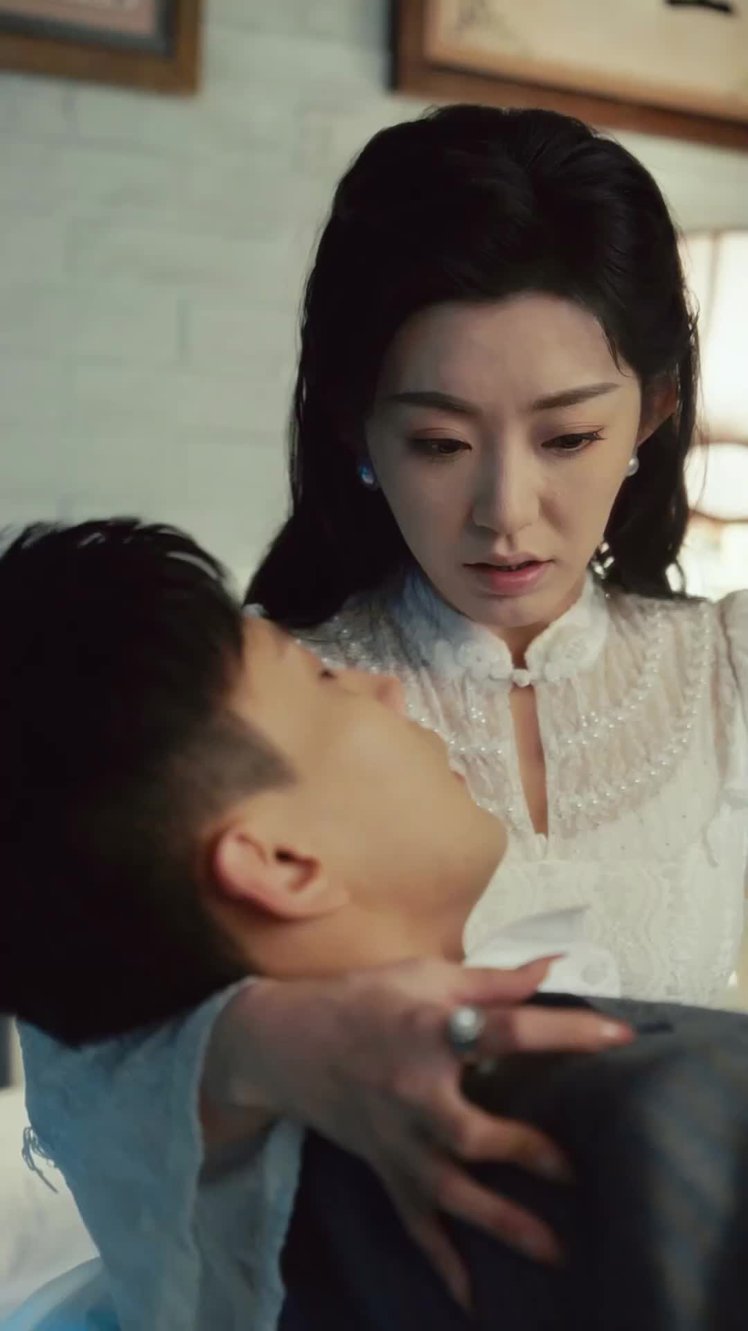 Trapped in Blood, Chained to Love Episode 9