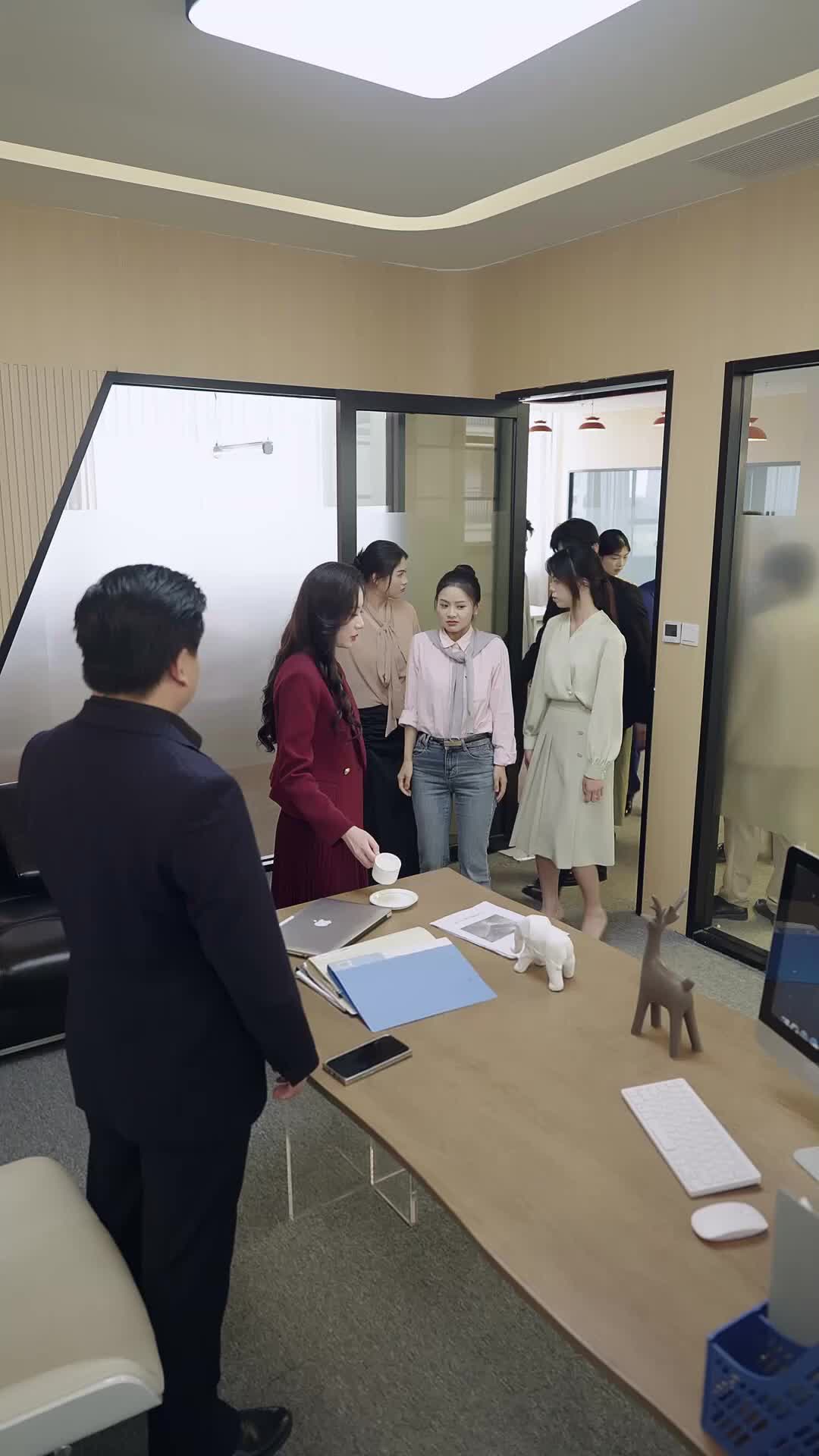 Contrato de bebé con el Sr. Infértil Episodio 11