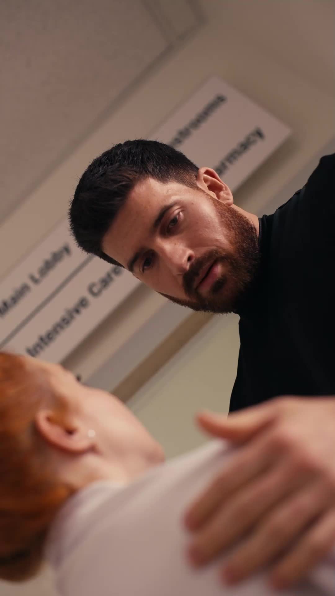 A mi lado (Doblado) Episodio 6
