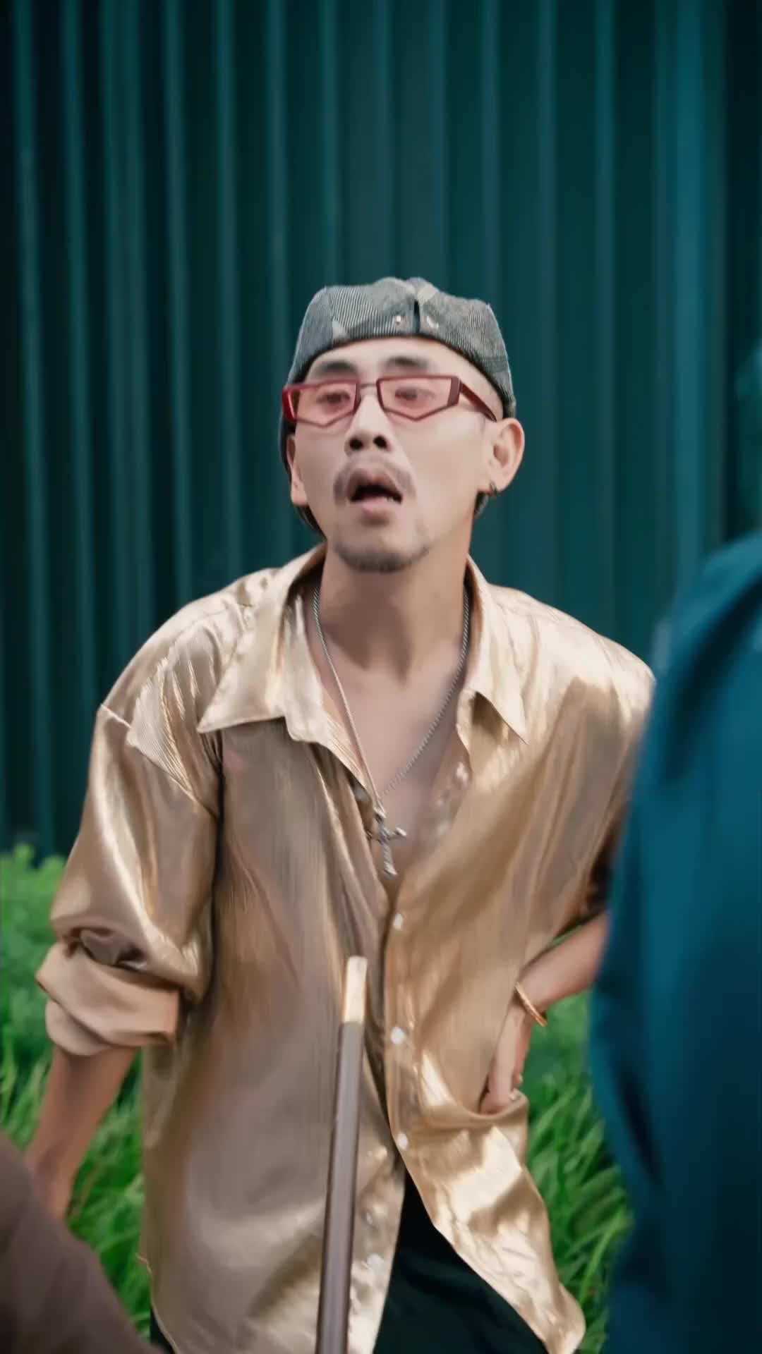 Toda la ciudad me debe renta Episodio 5