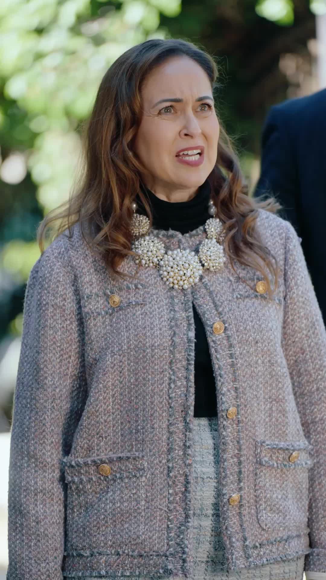 Huyendo de la Mafia: Me casé con un vagabundo millonario Episodio 4
