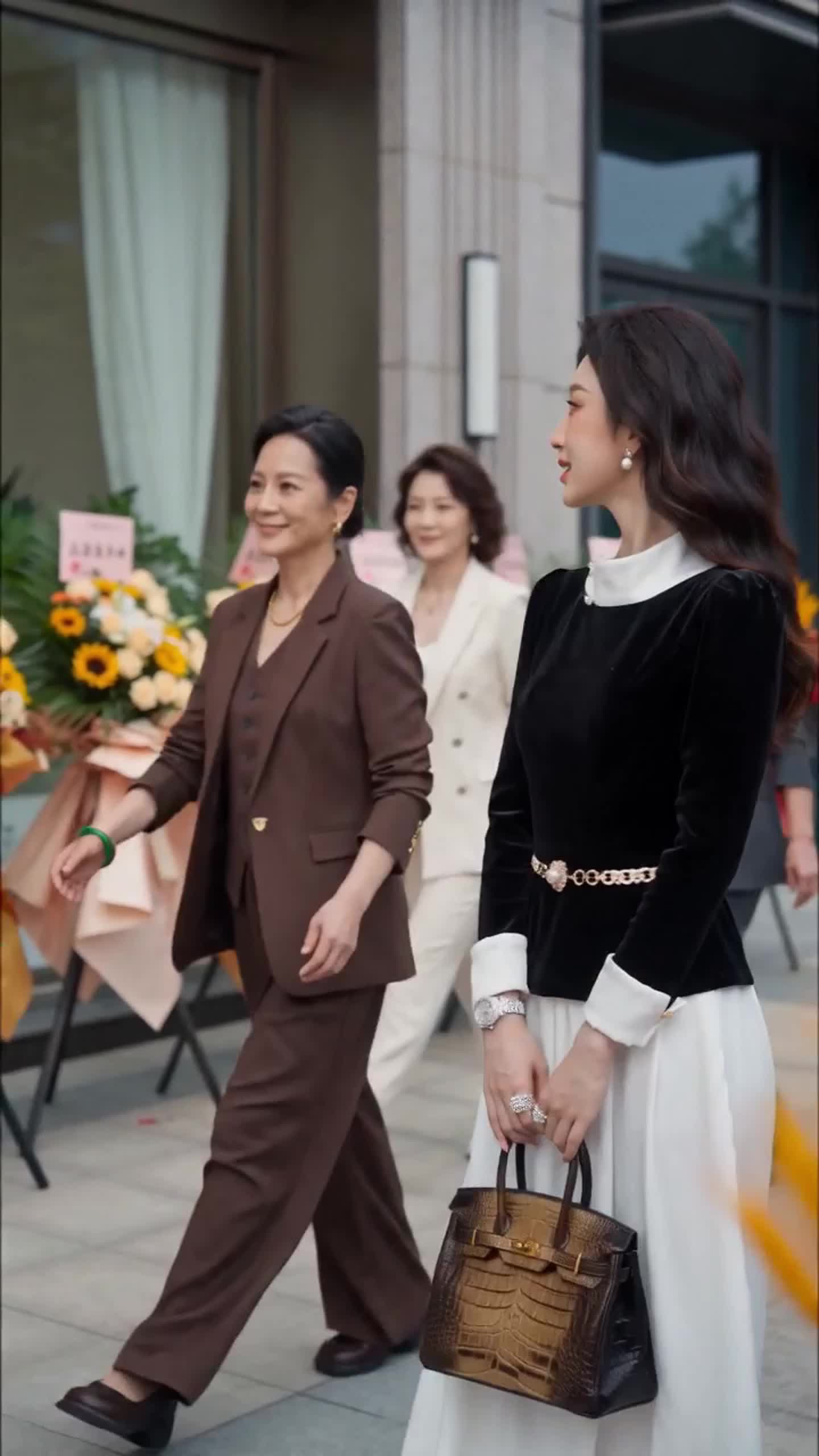 我开美容店后，闺蜜暴哭 第9集