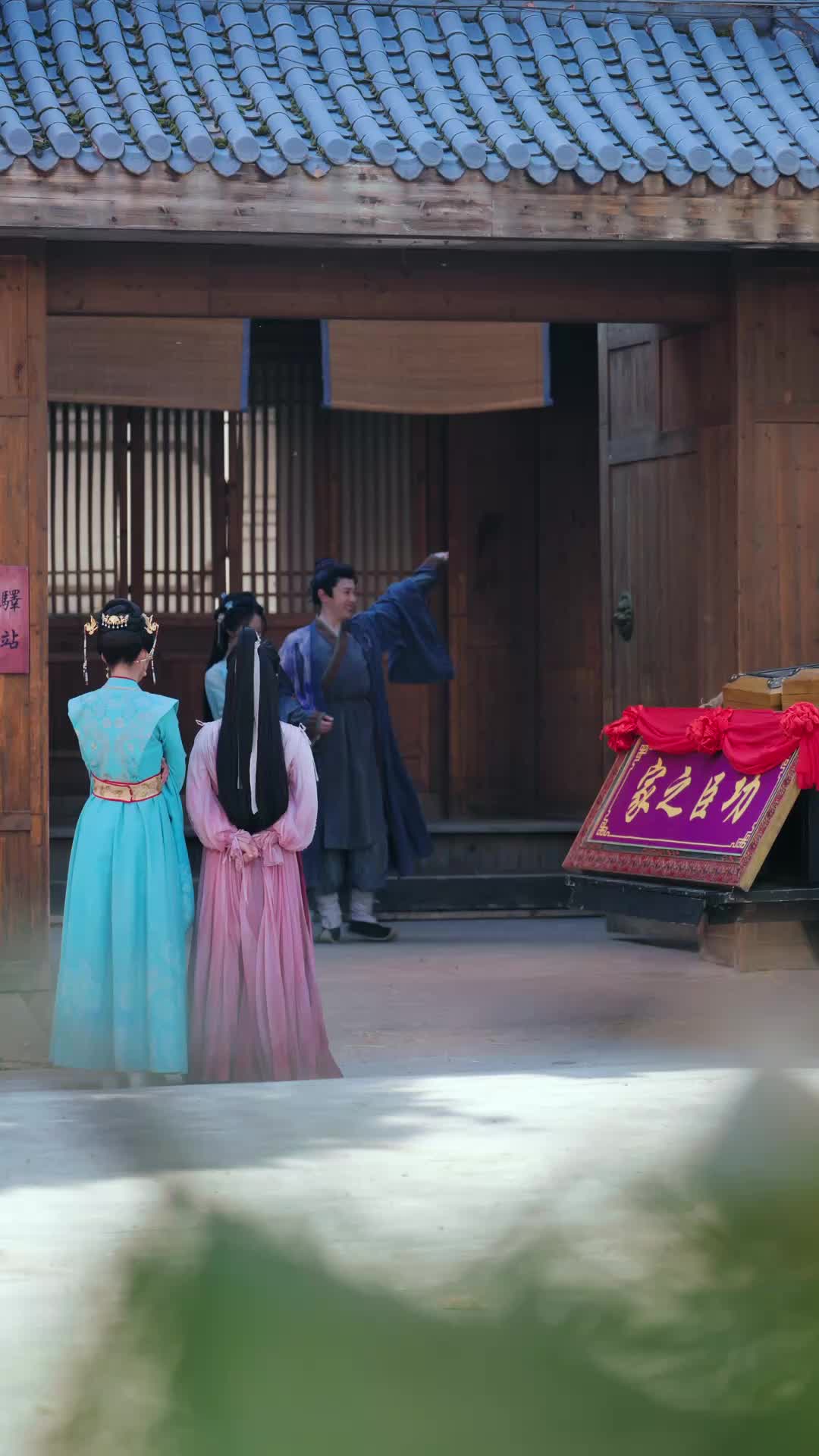 Istriku Tiga, Takdirku Gila (Sulih Suara)  - Episode 39 - Episode 39