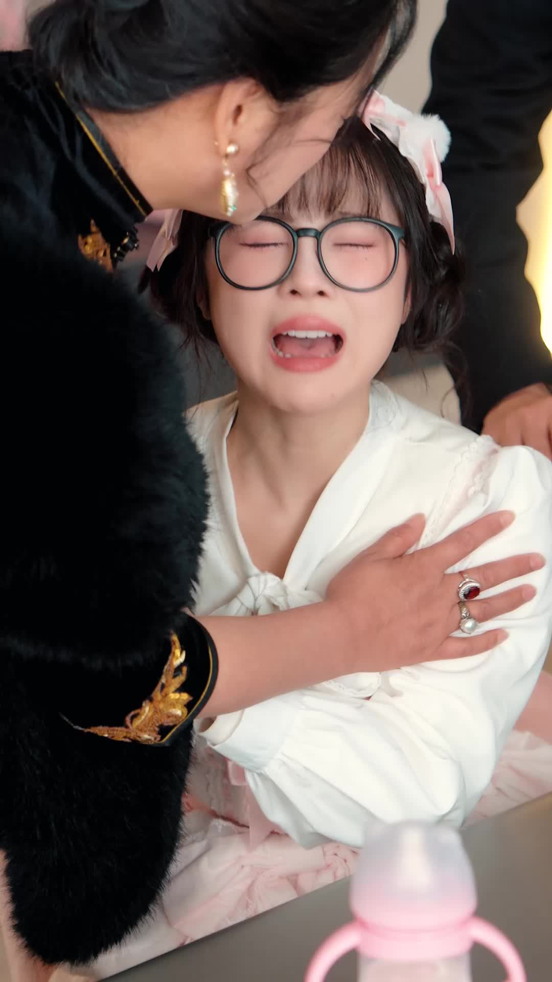 觉醒后,律政千金她不装了 第5集