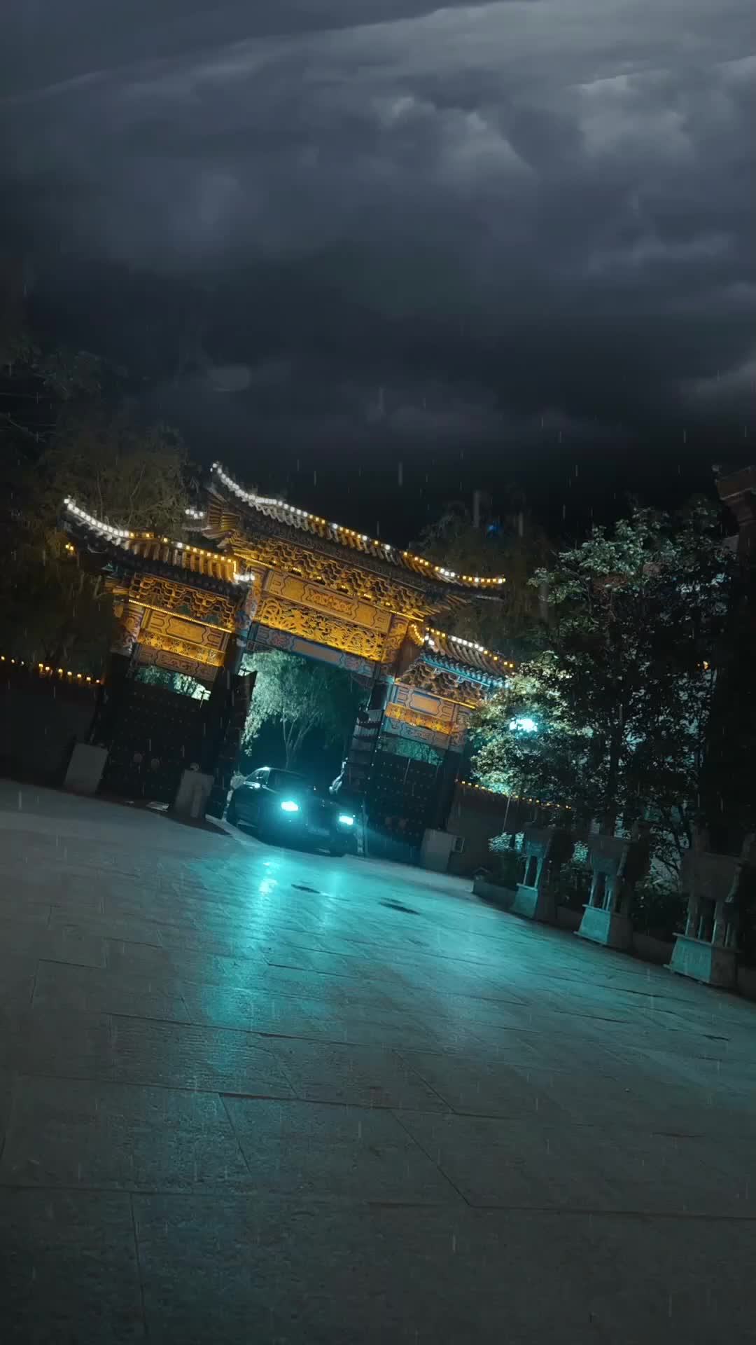 Leluhur Datang, Semuanya Tunduk - Episode 1 - Episode 1