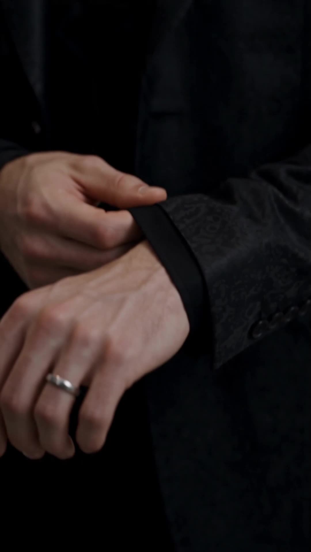 Shared by Rivals, Claimed by Both Episode 11