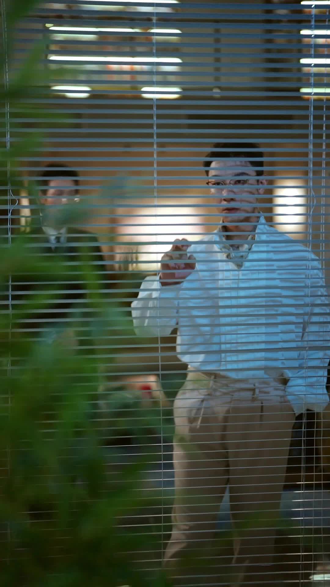Guarding Her Heart, Hunting Her Ex-Husband Episode 8