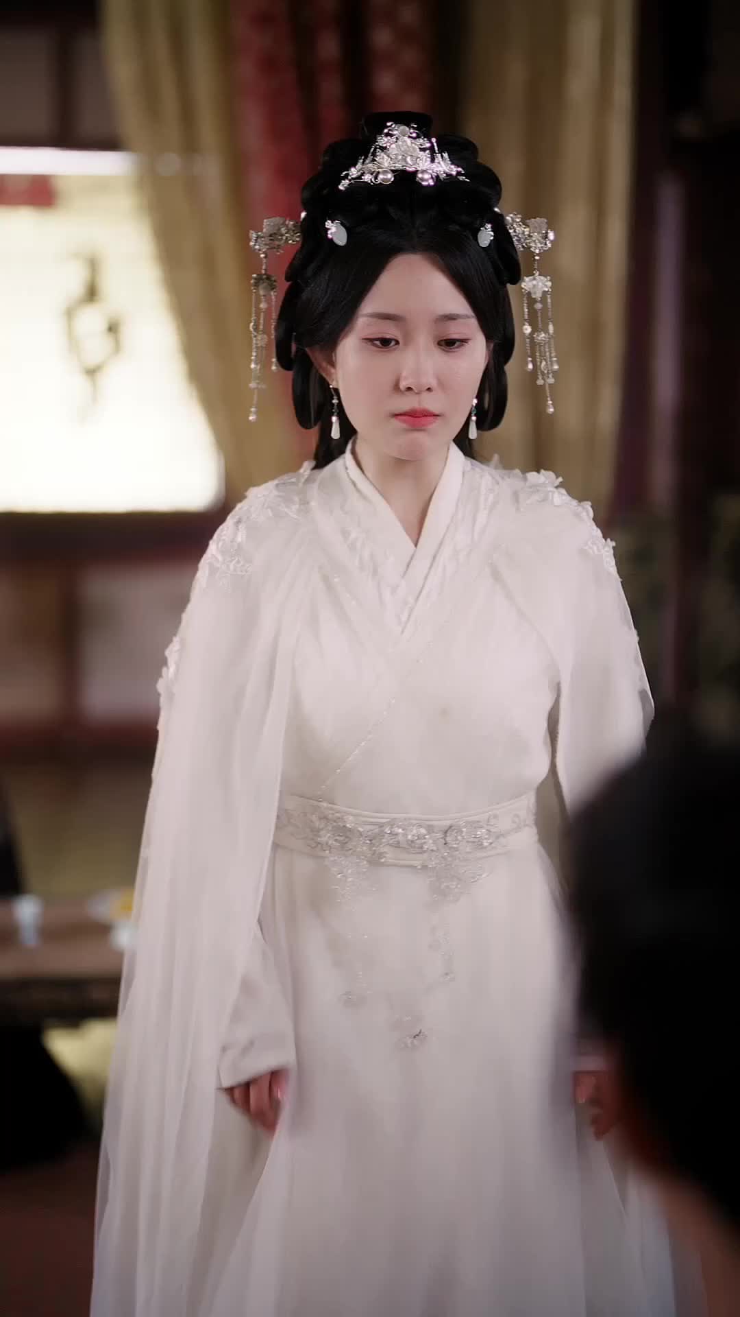 Fallen Princess, Rising Empress Episode 11