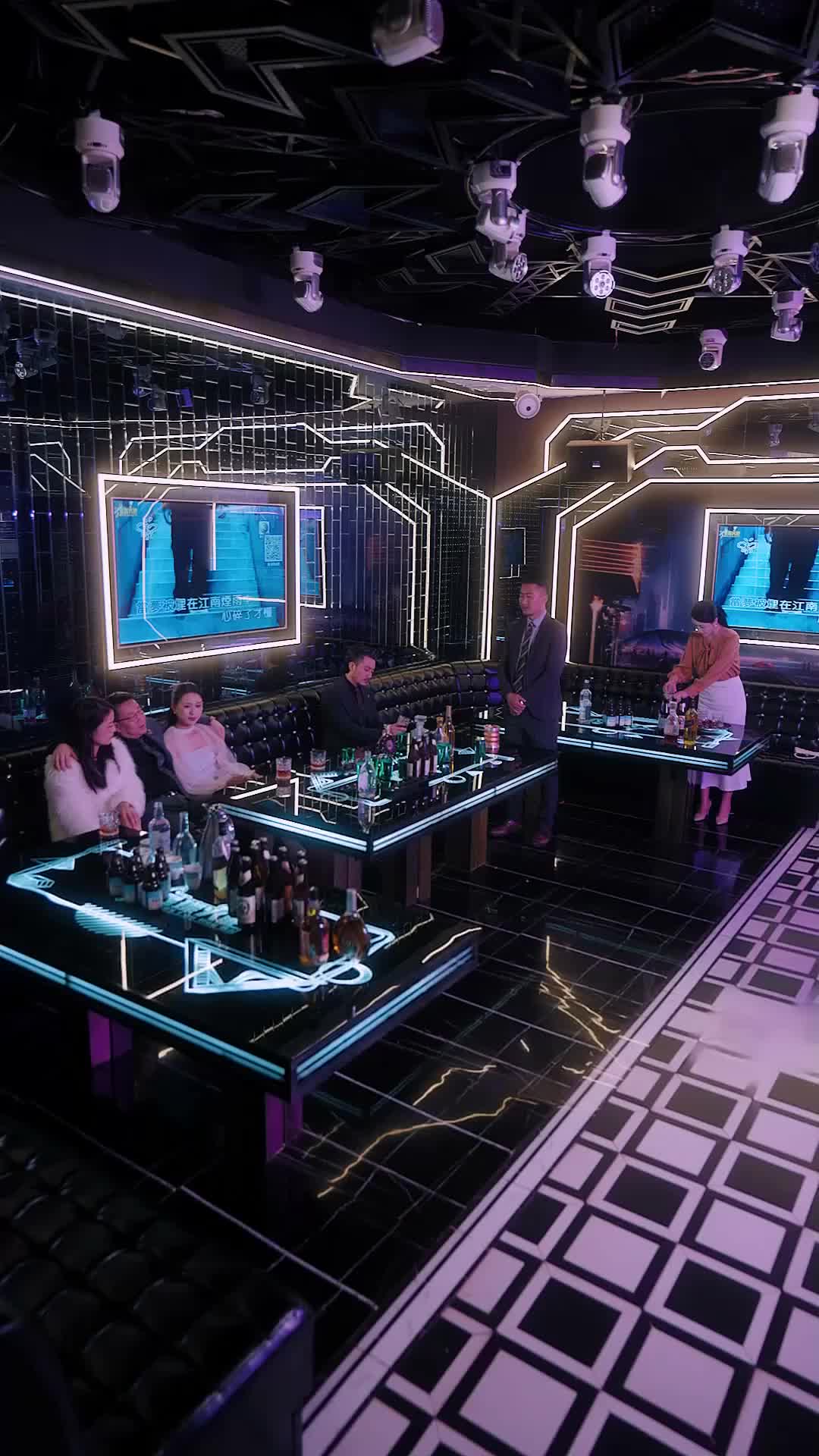 Enamorarse a los Cuarenta Episodio 6