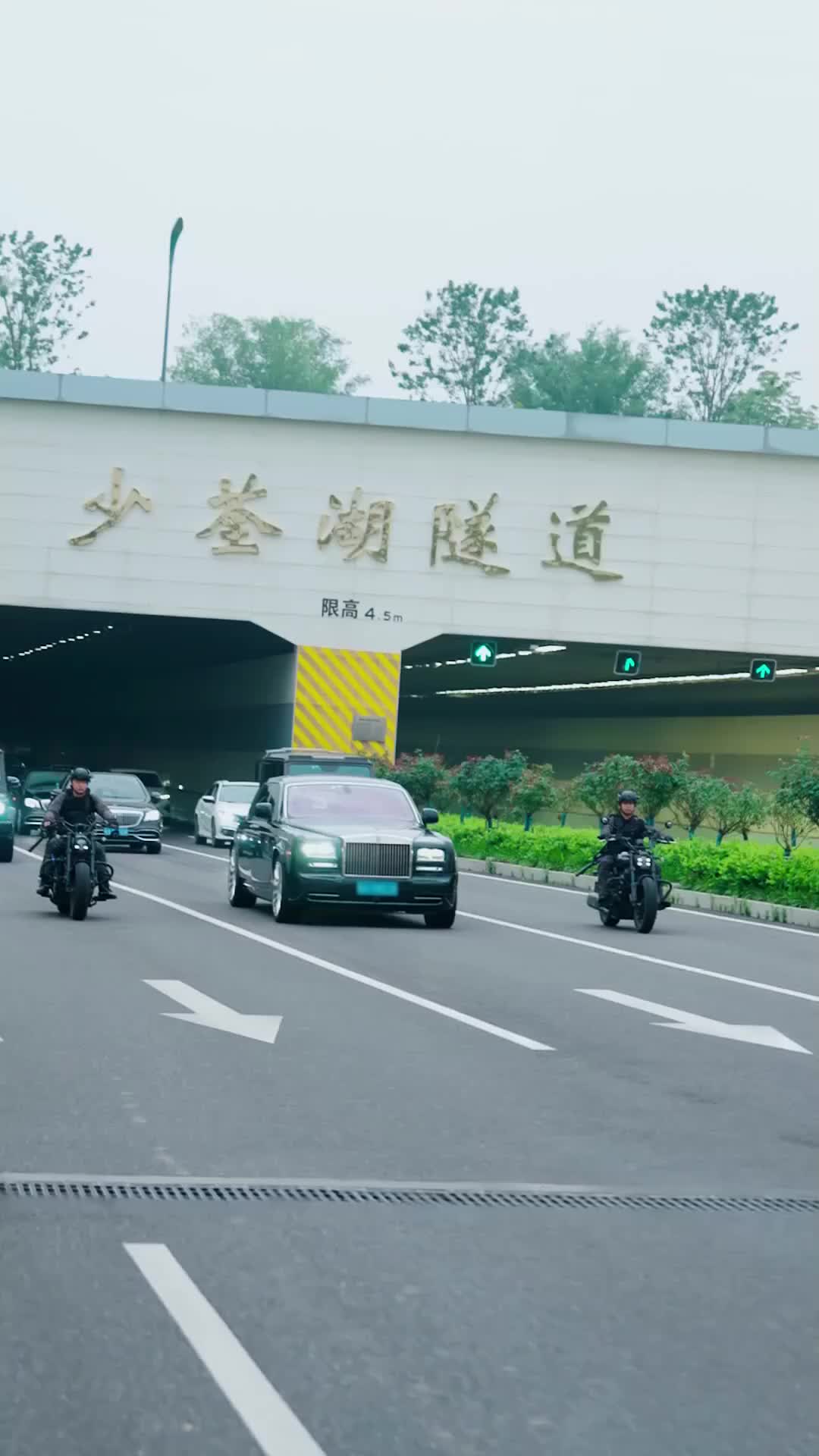 Rahasia di Balik Orang Tua Sederhana - Episode 1 - Episode 1