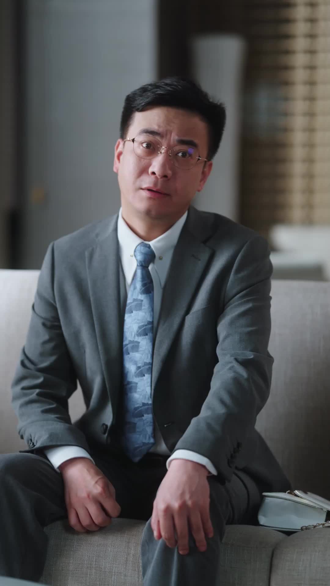 搬磚被退婚，我轉身閃婚宋大小姐 第2集