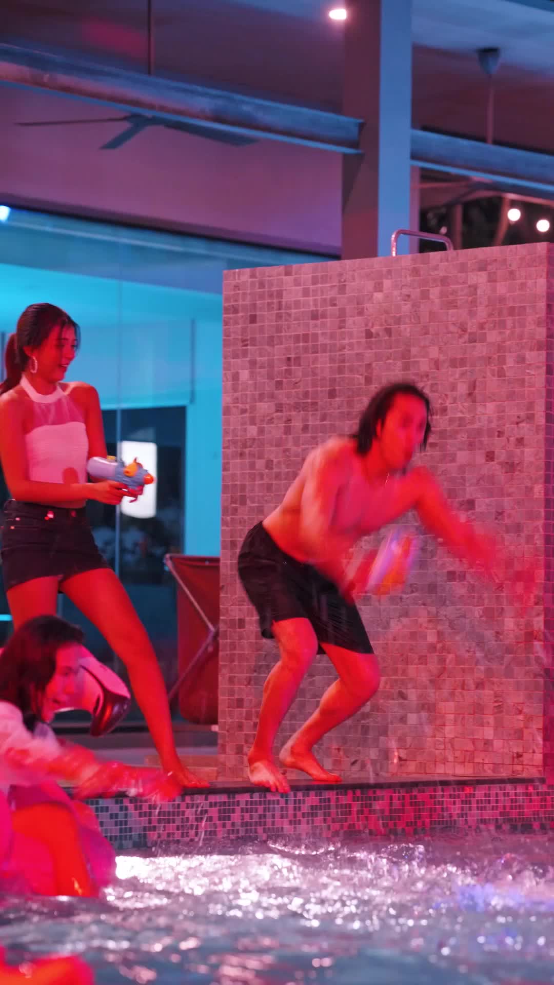 러브 인 타일랜드 제1회