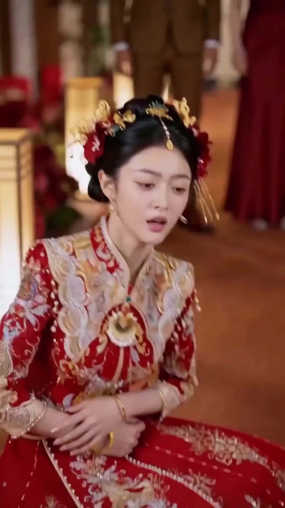 Crown for Me, Crumbs for You Episode 6
