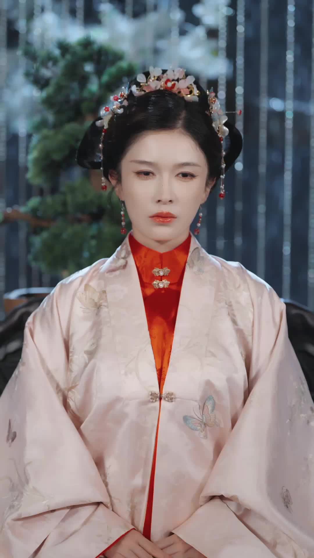 Misi Rahasia Ibu Suri Episode 4