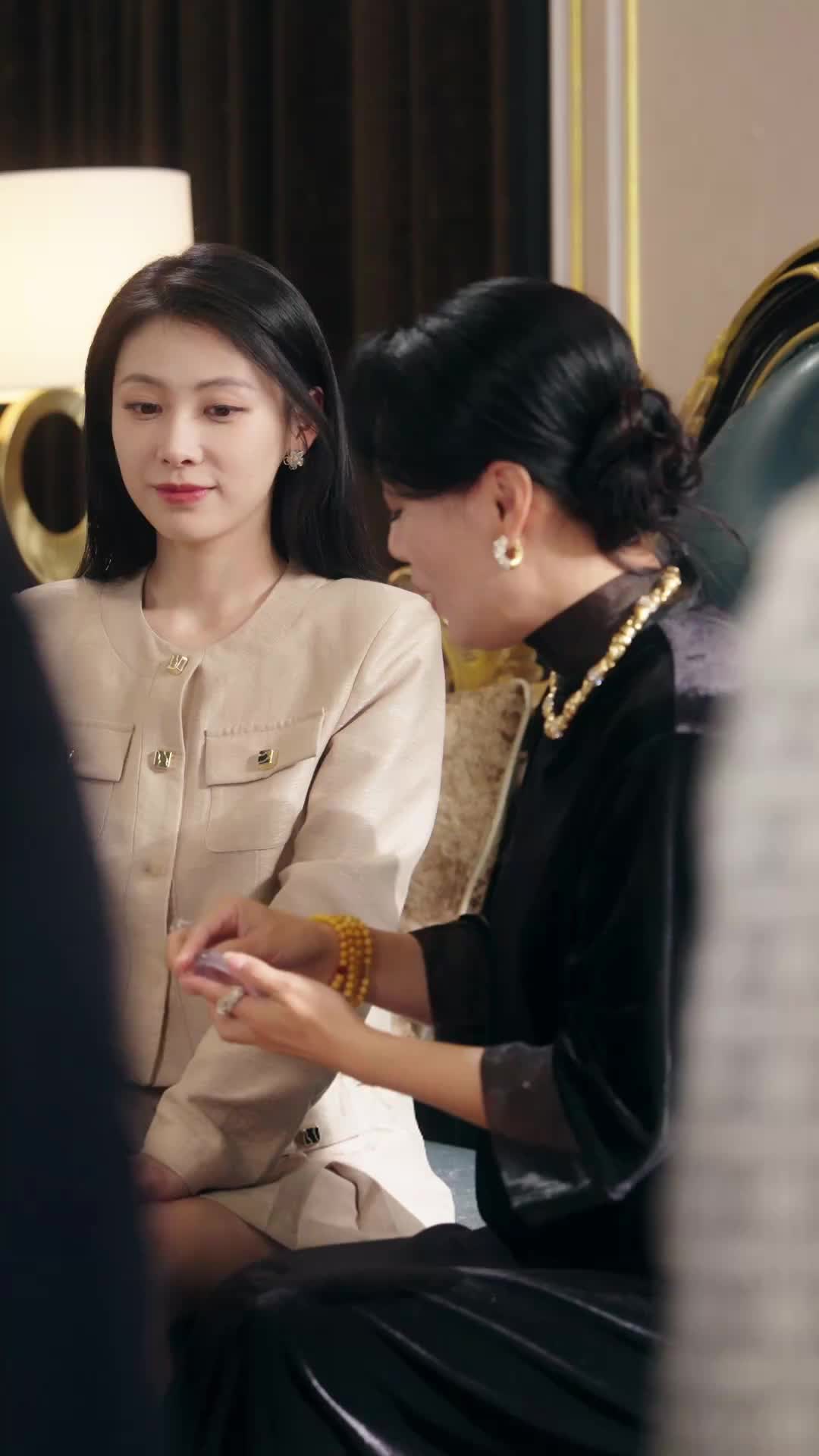 Contracted to a Sleeping CEO Episode 4