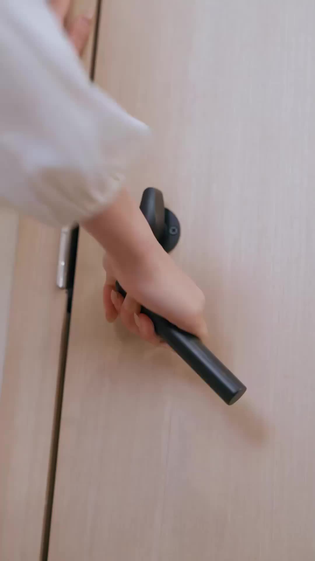 Salah Kamar Membawa Cinta Sejati Episode 8