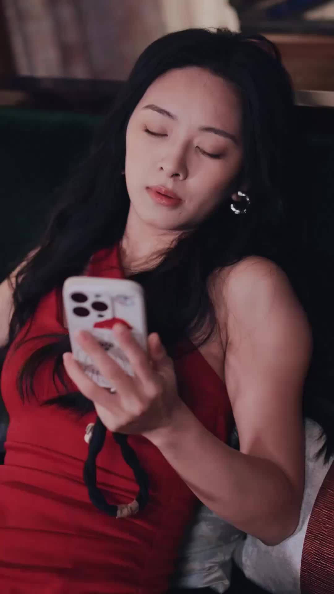 Joke on Her, Crown on Me Episode 9