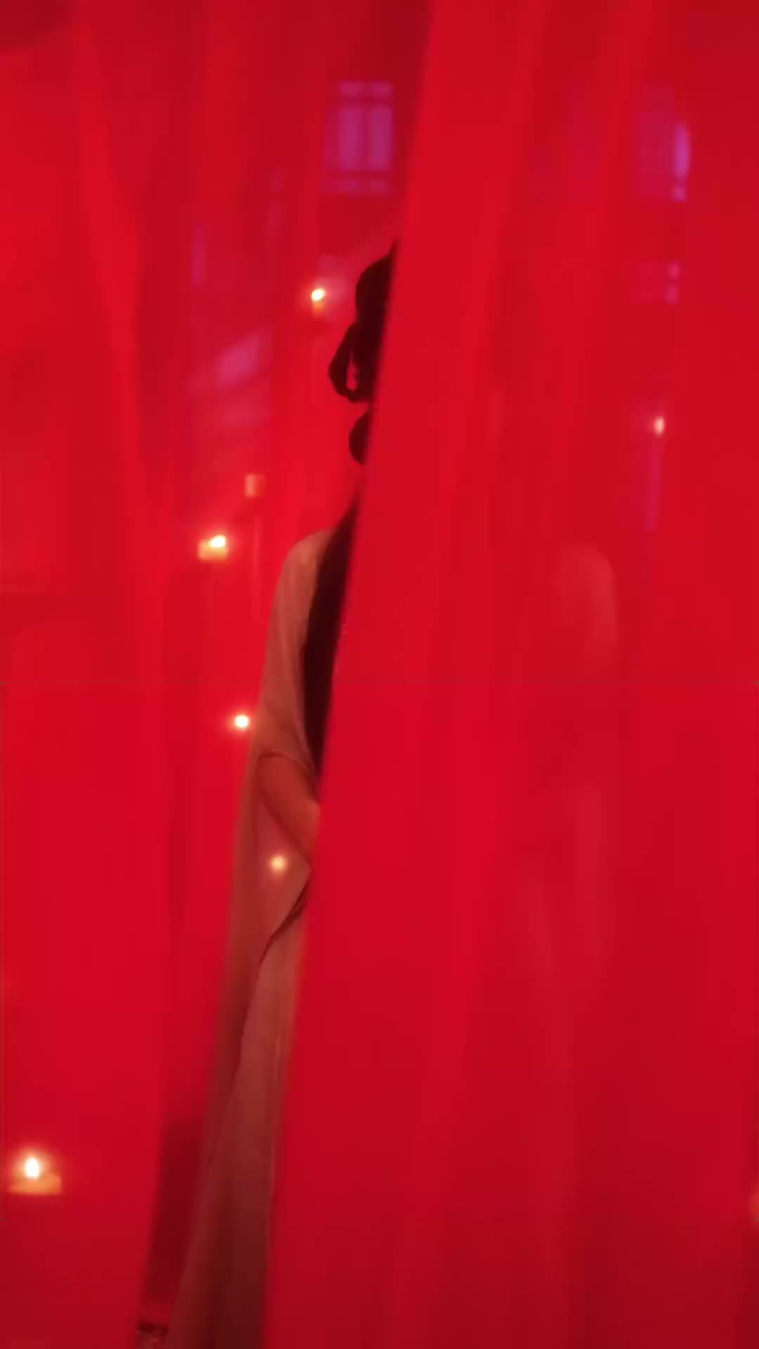 奉命接近，反手成婚 第1集