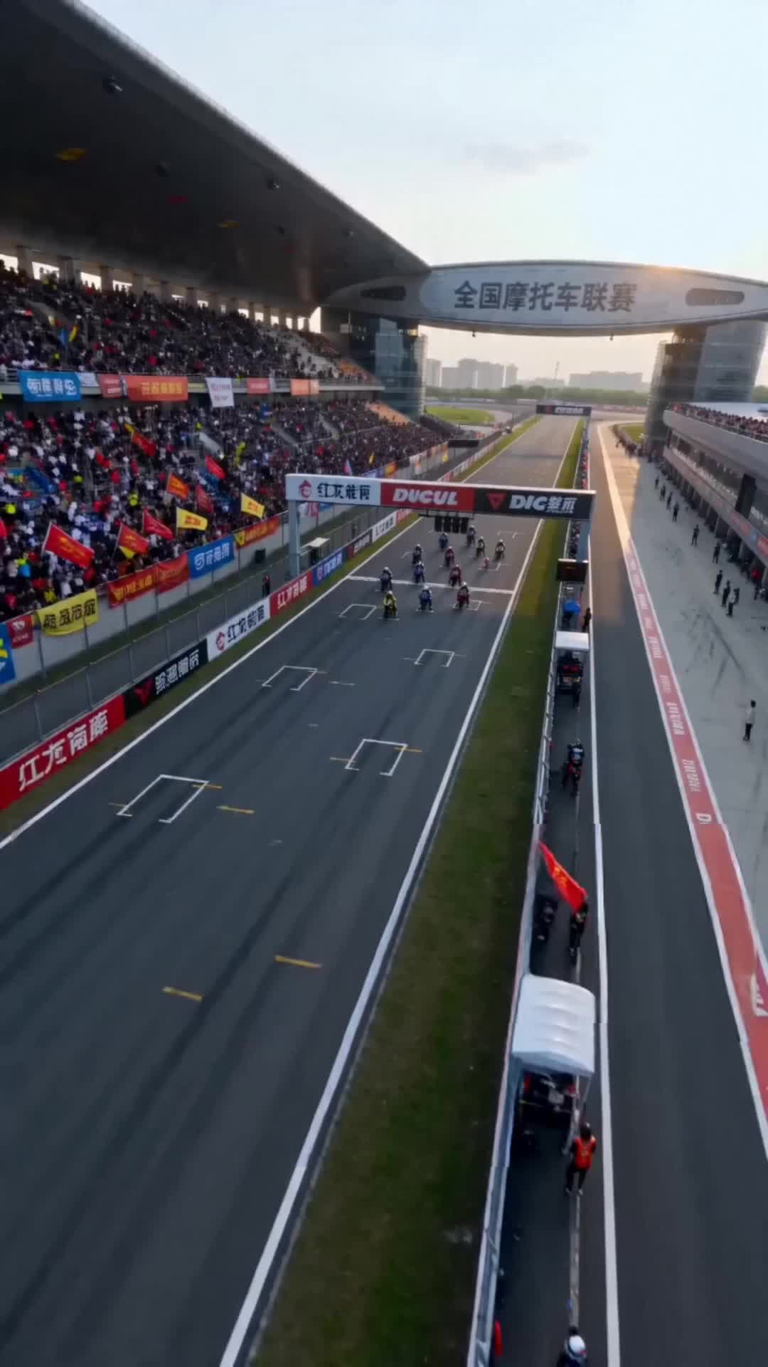 Queen of Speed: Racing to Glory Episode 10