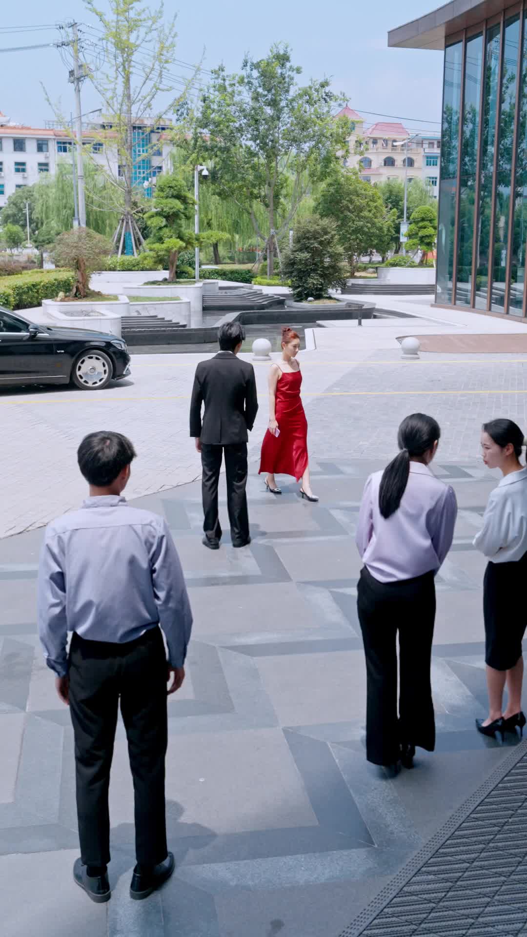 Reborn to Fall Back Into His Arms Episode 11