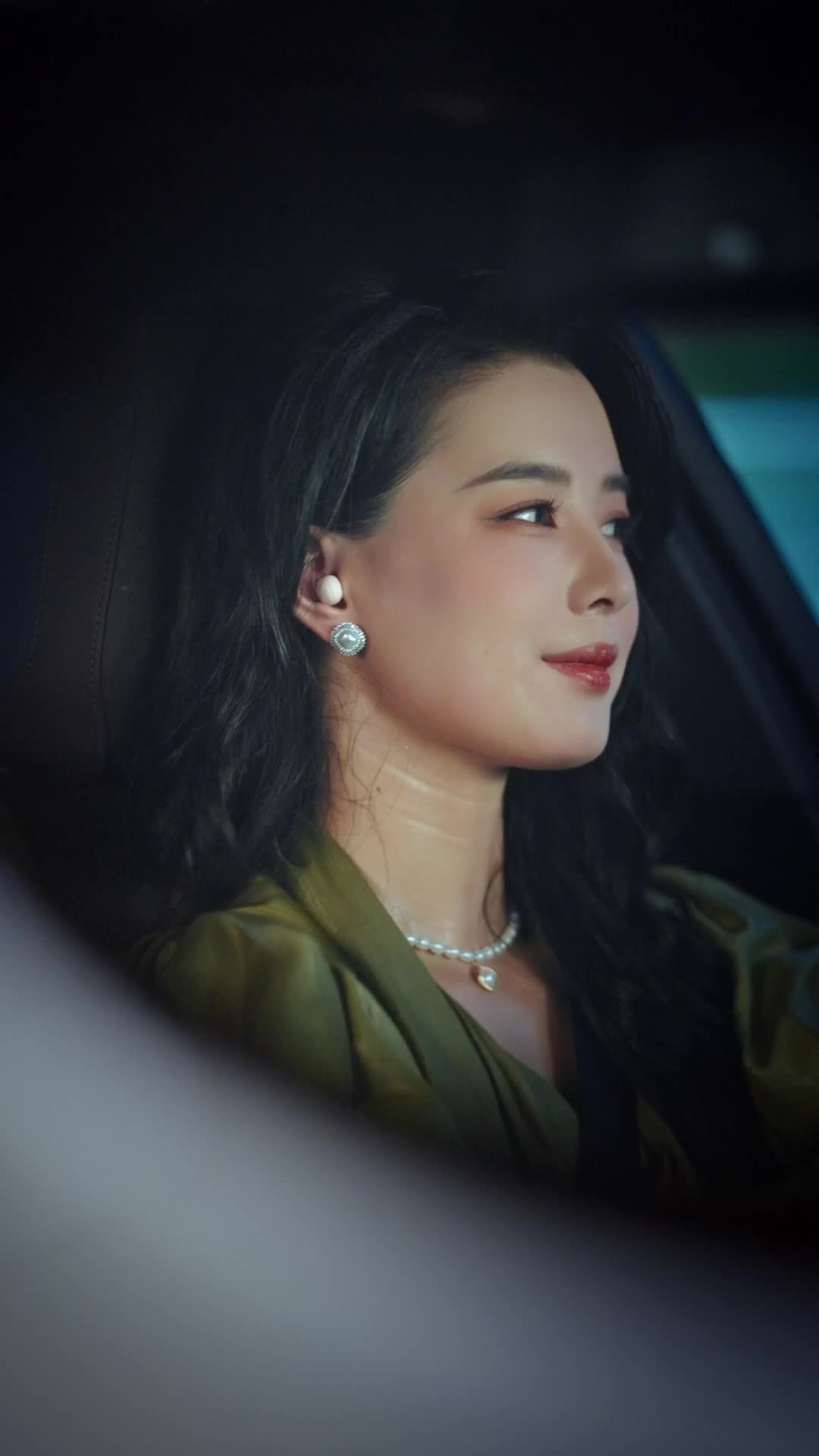 Guarding Her Heart, Hunting Her Ex-Husband Episode 9