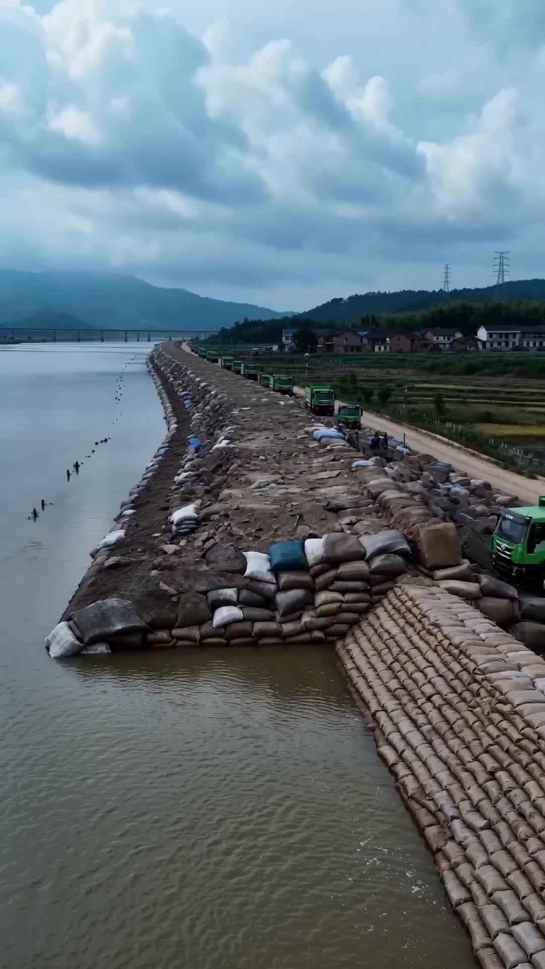 洪水无情人有情 第6集