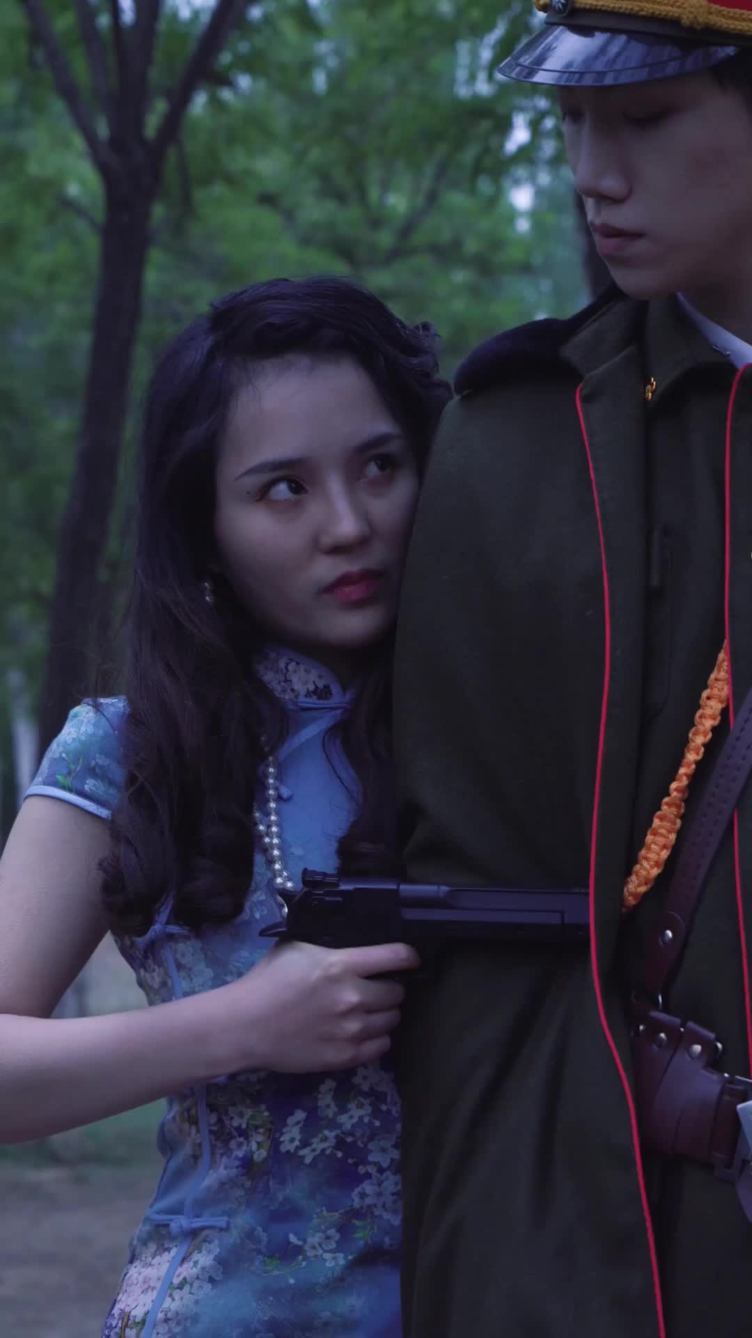 Istri Cantik Kesayangan Militer Episode 4