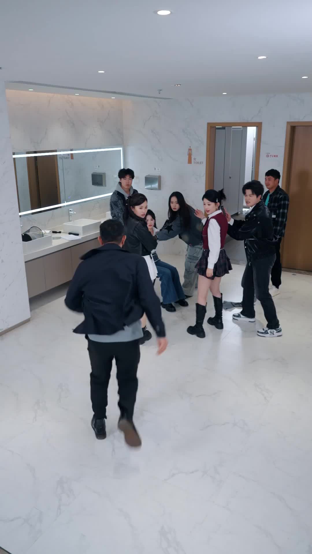 Dosen Biasa Ternyata Sultan Episode 7
