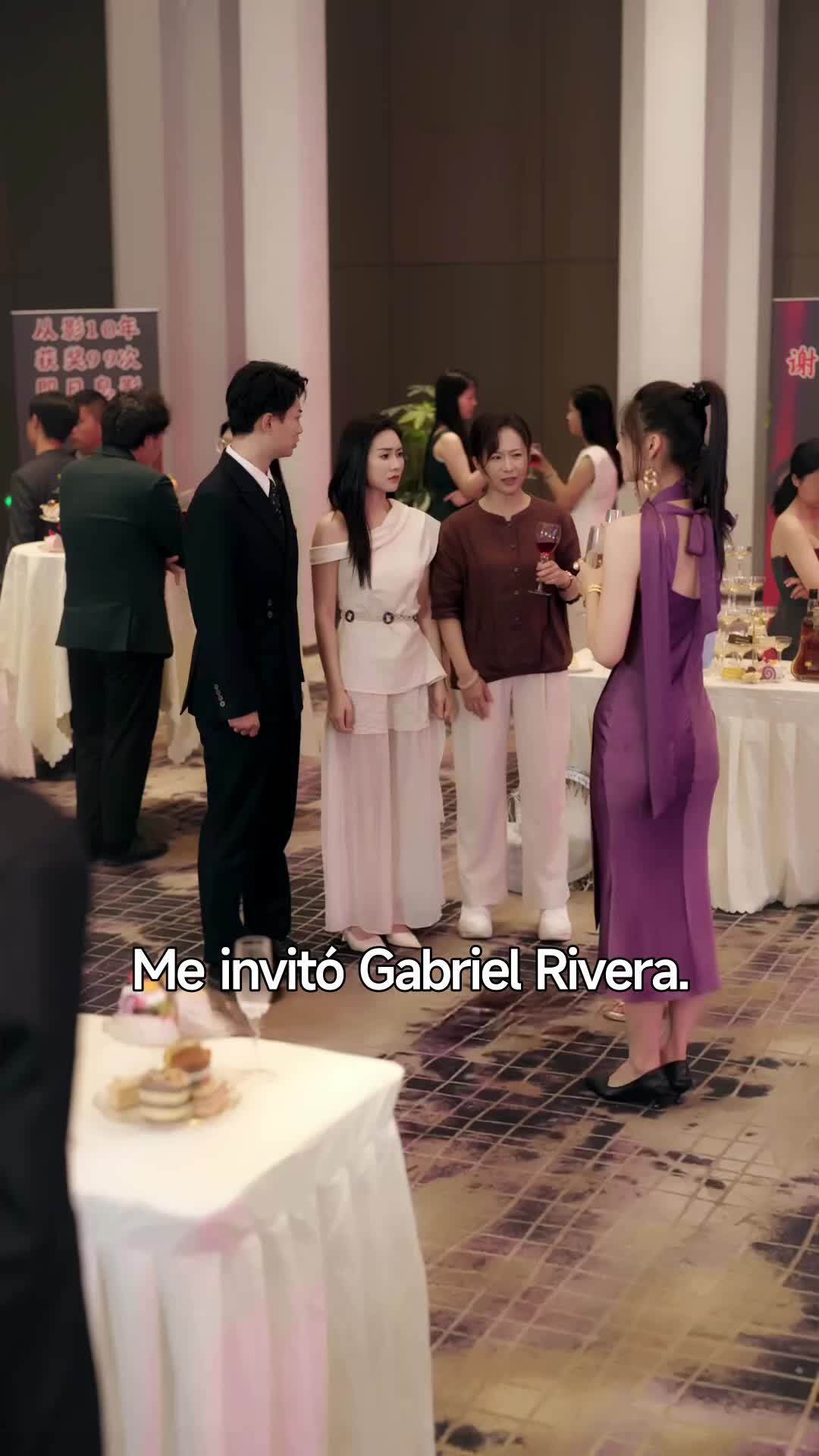 Toda la ciudad me debe renta Episodio 7