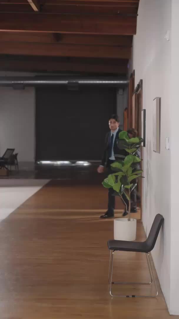 My Boss Thinks I'm a Boy Episode 4