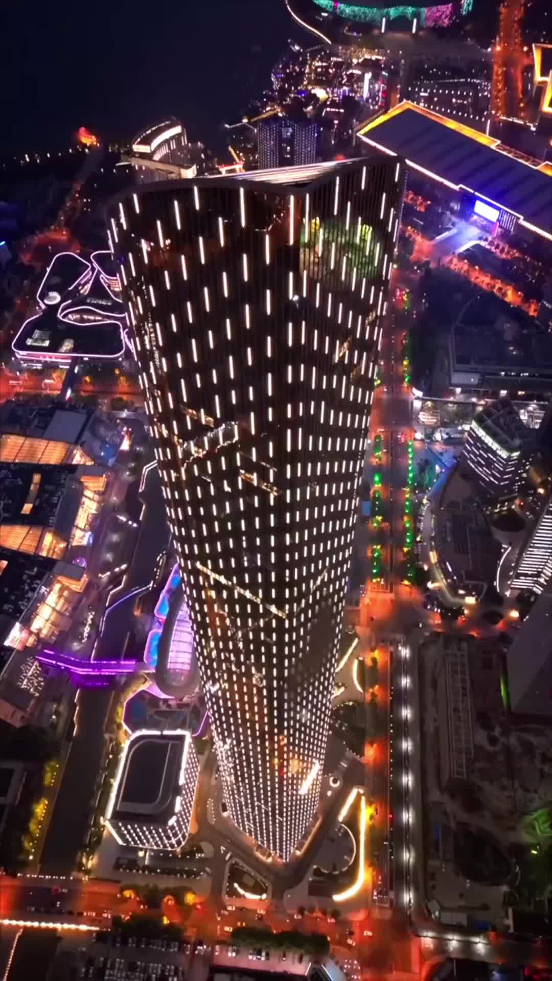 Istri yang Dimanjakan - Episode 53 - Episode 53