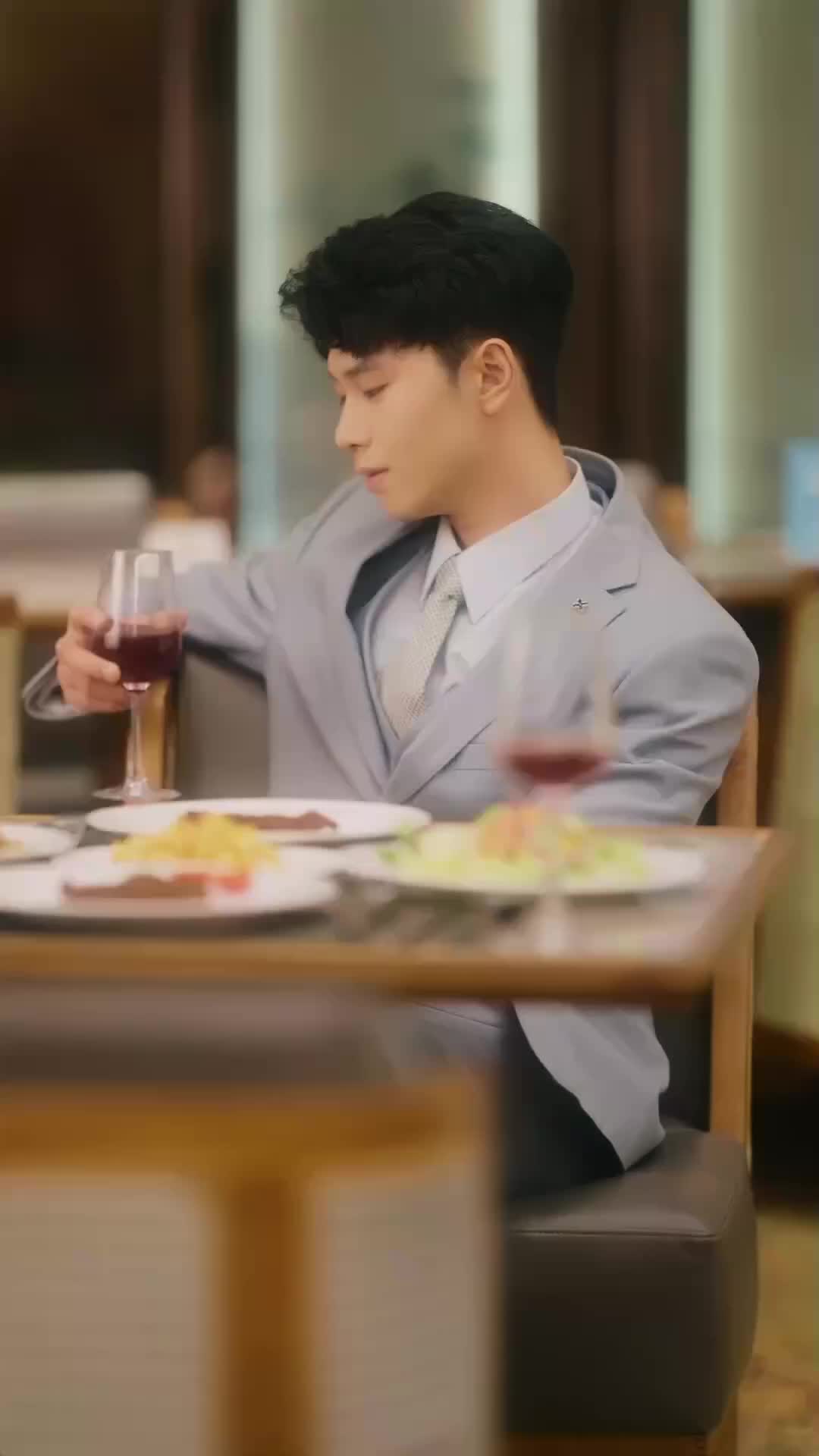 Pria Jahat VS Kelinci Polos - Episode 8 - Episode 8