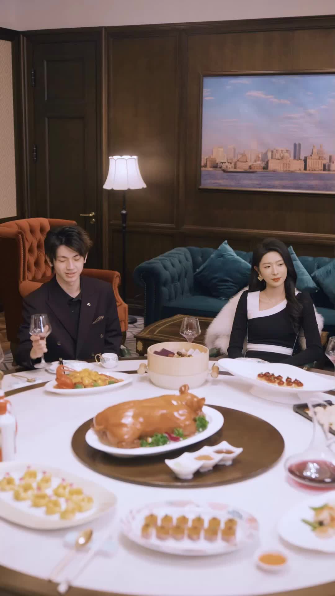 Love at the Bottom, Sparks at the Top Episode 3