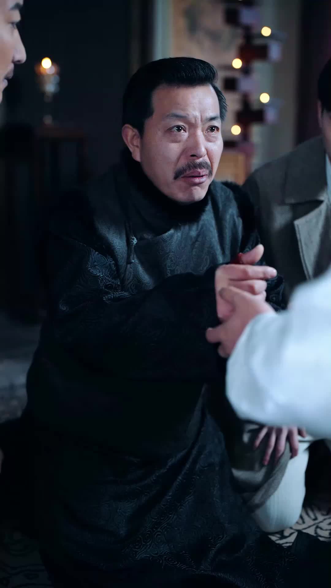 Abadi dalam Waktu Episode 10